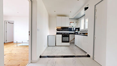 ** Appartement MALAKOFF  - refait à neuf  - proche transports **