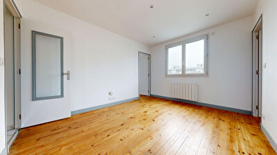 ** Appartement MALAKOFF  - refait à neuf  - proche transports **