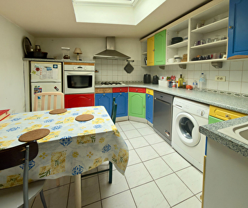 *** MAISON ATYPIQUE - FORT POTENTIEL - PROCHE TRANSPORTS ***