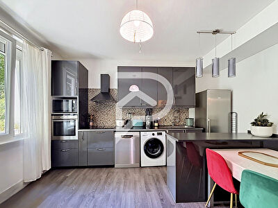 Appartement Issy-les-moulineaux 3 pièce(s) 49.68 m2