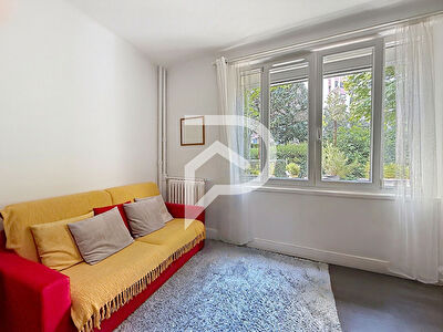 Appartement Issy-les-moulineaux 3 pièce(s) 49.68 m2