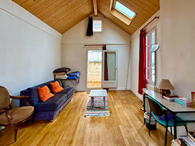 *** Malakoff - Maison de charme avec terrasse garage et cave ***