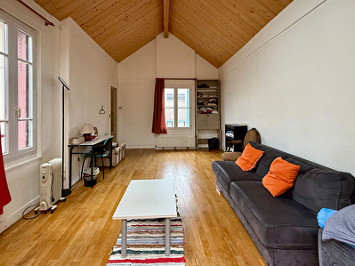 *** Malakoff - Maison de charme avec terrasse garage et cave ***