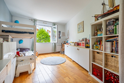 À ISSY-LES-MOULINEAUX À vendre Appartement 4 pièces 79 m2
