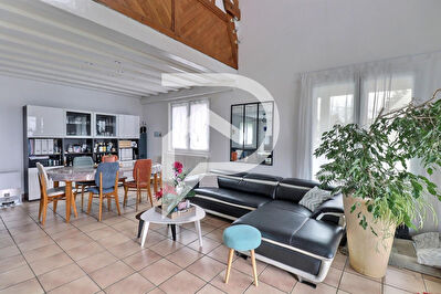 Maison d'Architecte 8p 4ch 190 m2 jardin 900 m2 avec vue panoramique