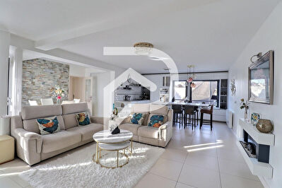 Superbe appartement 5 P / 3 CH de 103 m2 à Maisons-Laffitte