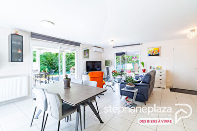 Maison plain-pied de 2018 - 93 m² habitables - 3 chambres - Garage - Terrain de 830m