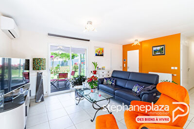 Maison plain-pied de 2018 - 93 m² habitables - 3 chambres - Garage - Terrain de 830m