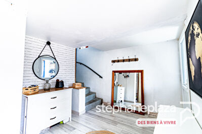 Maison 4 chb + 1 bureau, terrain 500m², rénovée.