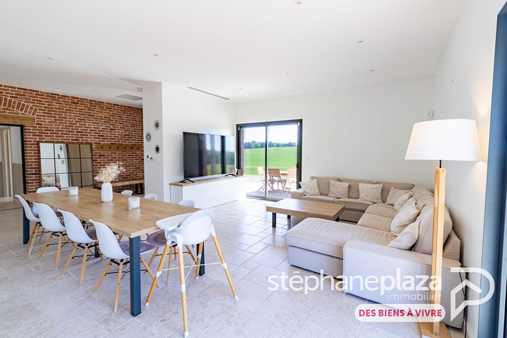 Photo du bien : Maison 7 pièces 214 m2