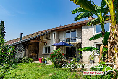 Fermette individuelle Dompierre-sur-chalaronne 132 m² + 1200 m² de terrain dont environ 460 m²  constructible et détachable