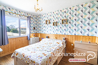 Maison 119m² à la Chapelle-du-Chatelard, 3 chambres + pièce annexe, sur terrain arboré de 755m²