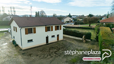Maison de 106m², 3 chambres sur sous-sol complet + 106m² de dépendances sur 2000m² de terrain - Saint-Nizier-le-Désert