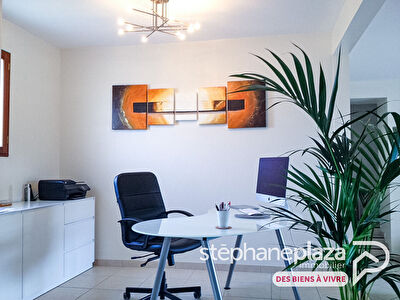Maison plain-pied de 168m², 4 chambres + possibilité 5ème chambre sur 1038m² de terrain!