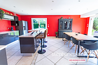 Maison d'exception de 253 m² habitables sur 3298 m² de terrain