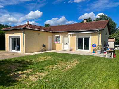 Maison Attignat 6 pièces 121 m²