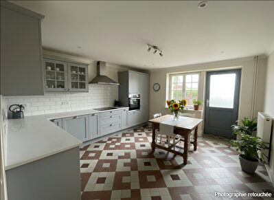 Maison Pont De Veyle 6 pièce(s) 102 m2 + garage fermé