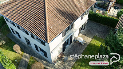 Maison Bourg En Bresse 9 pièce(s) 180 m2