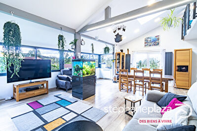 Maison Revonnas 6 pièce(s) 139 m2