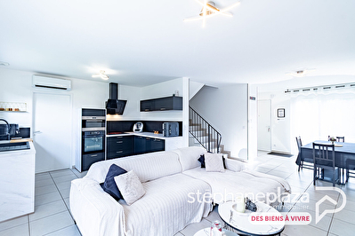 Maison de 2019, 94.58 m2 habitables, 3 chambres, garage + jardin