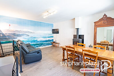 Maison de village de 85m² avec garage de 44m² au centre de Chalamont