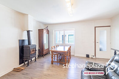 Maison de village de 85m² avec garage de 44m² au centre de Chalamont