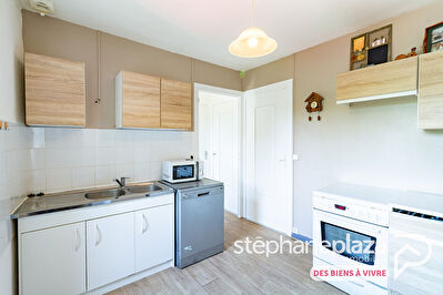 Maison de village de 85m² avec garage de 44m² au centre de Chalamont