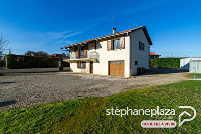 Maison de 106m², 3 chambres sur sous-sol complet + 106m² de dépendances sur 2000m² de terrain - Saint-Nizier-le-Désert