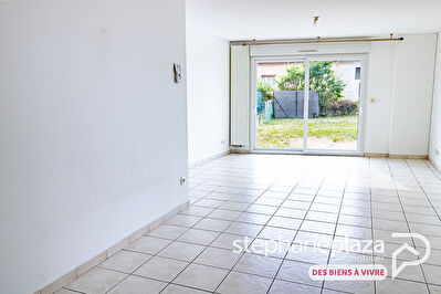 Maison Ceyzeriat 4 pièce(s) 100 m2 avec cour et jardin