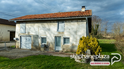 VENTE EN NUE-PROPRIÉTÉ : Fermette de 77m² + Garage de 23m² et grenier aménageable de 100m² sur 1437m² de terrain