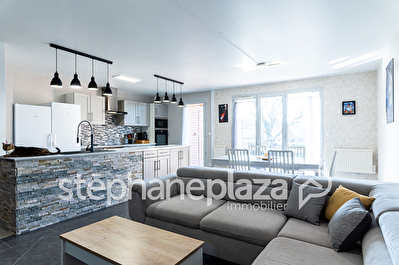 Appartement T4 de 94 m² - Ambérieux en Dombes - avec balcons et double garage