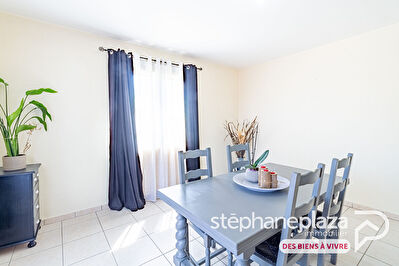 Maison de 93.45m² habitables, 4 chambres, sur sous-sol complet au centre de St André de Corcy - belles possibilités d'évolution !