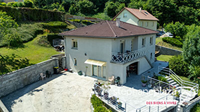 Maison Groissiat 6 pièce(s) 164 m2
