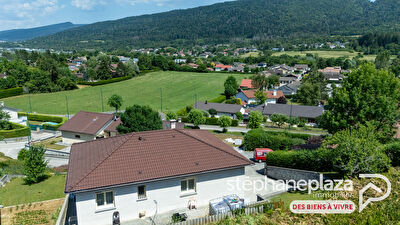 Maison Groissiat 6 pièce(s) 164 m2