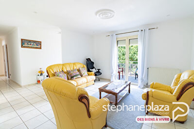 Maison Groissiat 6 pièce(s) 164 m2