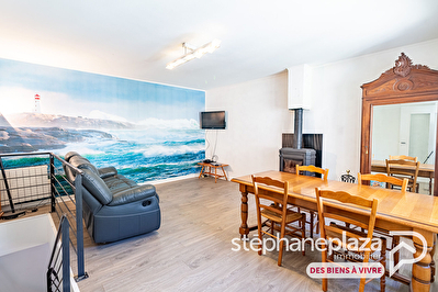 Maison de village de 85m² avec garage de 44m² au centre de Chalamont