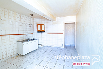 Appartement à rénover ou à diviser de 159m² de surface utile à VILLARS-LES-DOMBES - Possibilité de créer deux T3 de 77m² !