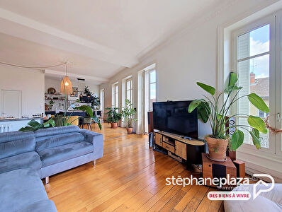 BOURG-EN-BRESSE APPARTEMENT DE 161 M² 3 CHAMBRES BALCON VOLUMES EXCEPTIONNELS