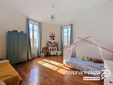 BOURG-EN-BRESSE  APPARTEMENT DE 161 M²  3 CHAMBRES  BALCON  VOLUMES EXCEPTIONNELS