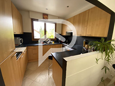 Maison 5 PIECES 110 m2 - JARDIN - GARAGE -