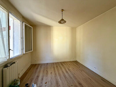 STUDIO 25 m2 - TERRASSE A PARTAGEE - CLAMART