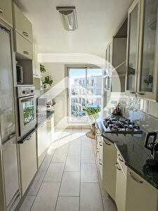 Appartement Clamart 3/4 pièce(s) 89.3 m2 - DERNIERE ETAGE