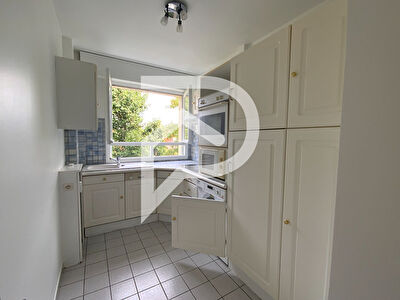 Appartement Clamart 2 pièce(s) 38.05 m2 CLAMART photo 4