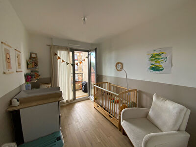 Appartement Clamart 3 pièce(s) 63.70 m2 CLAMART photo 3