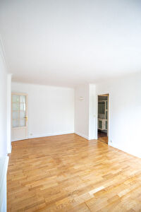 Appartement Clamart 3 pièce(s) 61.49 m2 CLAMART photo 4
