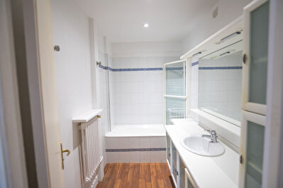 Appartement Clamart 3 pièce(s) 61.49 m2 CLAMART photo 6