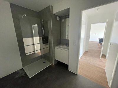 Appartement  3 pièces meublé - Immeuble récent -  Noisy Le Sec 3 pièce(s) 59.15m2 - Métro Romainville-Carnot 11