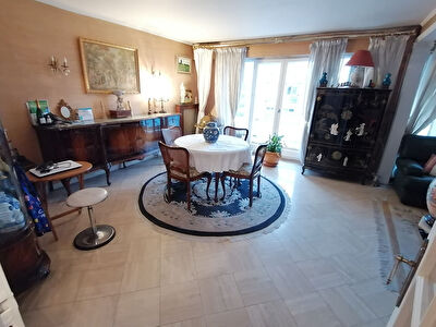 APPARTEMENT 4 PIECES AVEC CAVE ET PARKING