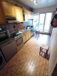APPARTEMENT 4 PIECES AVEC CAVE ET PARKING