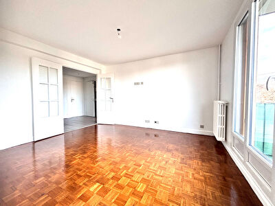 T3 de plus de 63m² - résidence sécurisée - stationnement